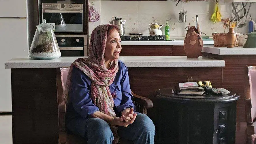 بازدید مدیران سینمایی از سینماگران آسیبدیده