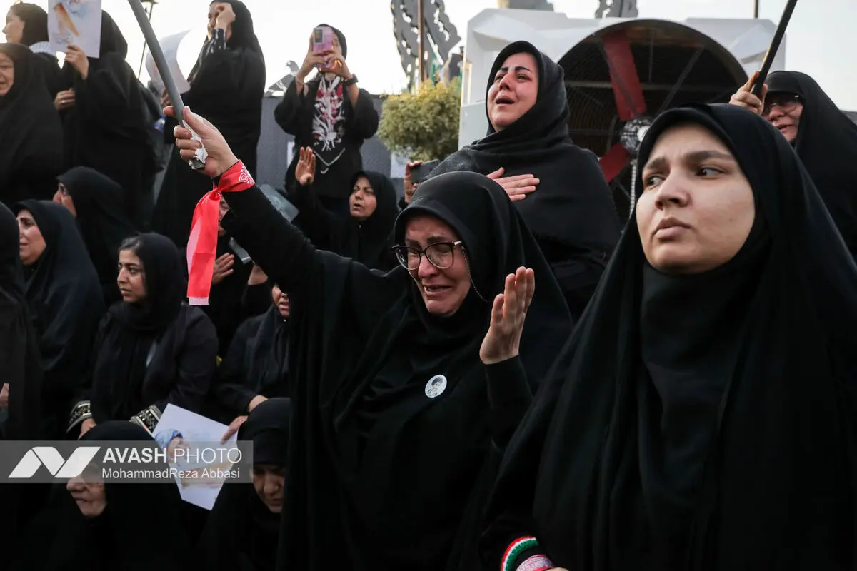 مراسم تشییع پیکر مطهر رهبر شهید انقلاب در تهران - ۱