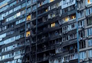 حمله شدید موشکی و پهپادی روسیه به کی‌یف + فیلم 
