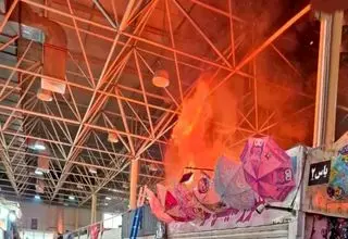 لحظه آتش گرفتن بازار بزرگ جنت آباد