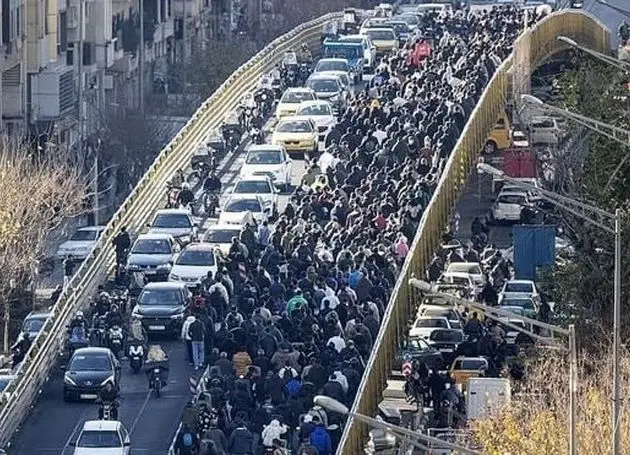 گزارشی از تجمعات اعتراضی و اقدامات دولت