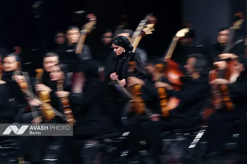 ارکستر سمفونیک تهران به رهبری پانیذ فریوسفی
