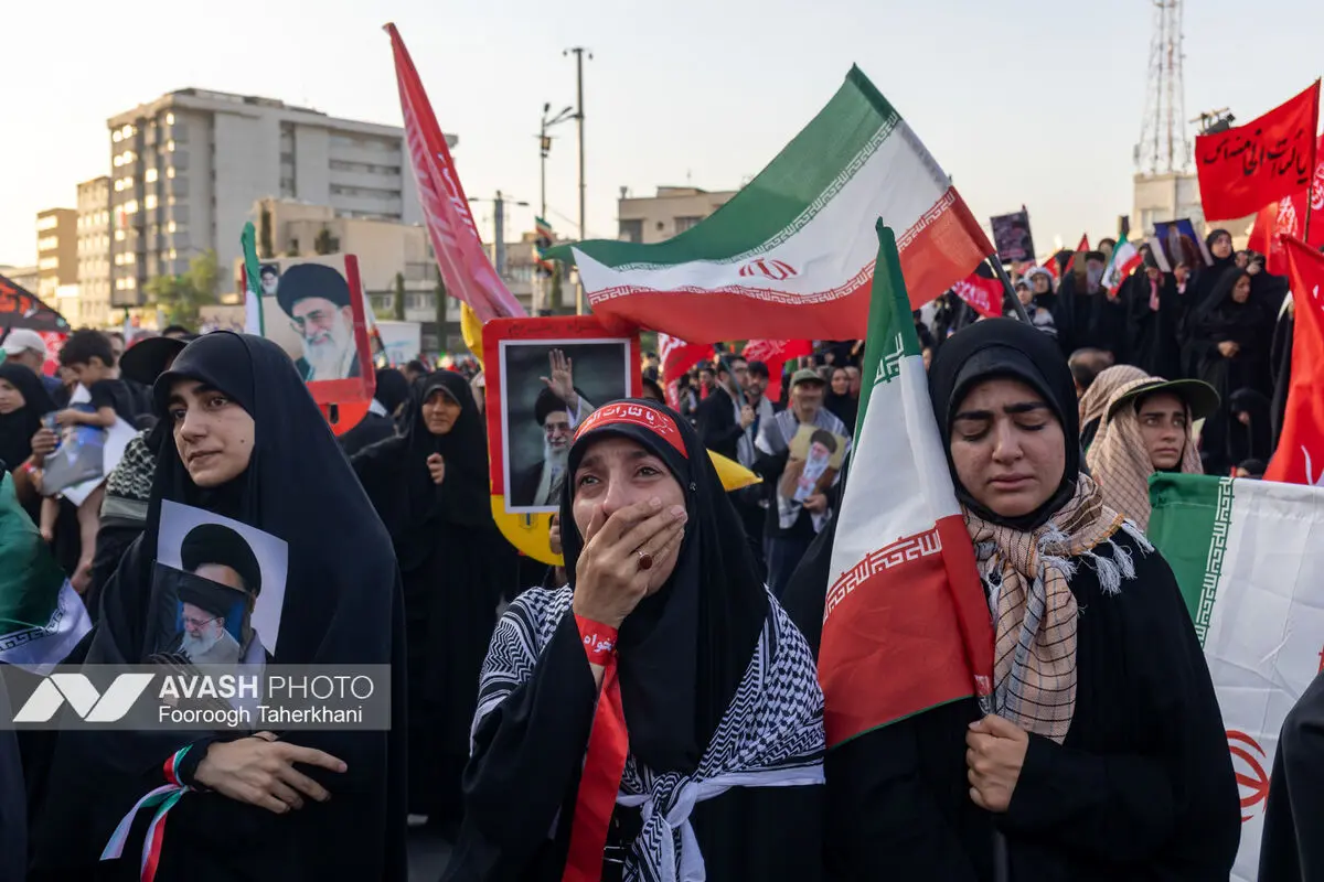 مراسم تشییع پیکر مطهر رهبر شهید انقلاب در تهران - ۴