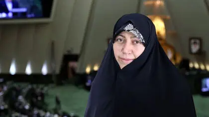 مخالف استفاده همگانی از واکسن اچ پی وی هستم/ از وقتی حجاب در جامعه کمرنگ شد بیماری‌های قابل انتقال از راه جنسی افزایش یافت