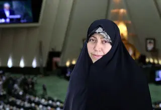 مخالف استفاده همگانی از واکسن اچ پی وی هستم/ از وقتی حجاب در جامعه کمرنگ شد بیماری‌های قابل انتقال از راه جنسی افزایش یافت