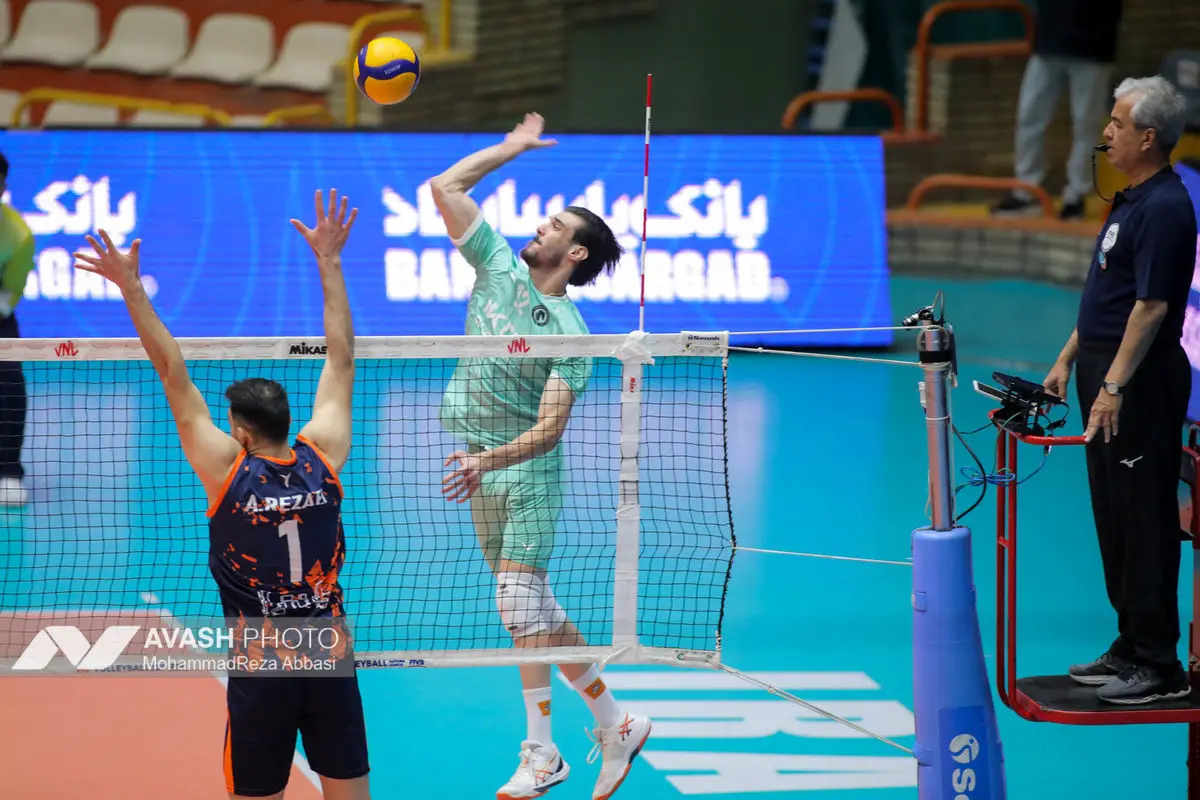 دیدار تیم های والیبال پیکان تهران و سایپا تهران