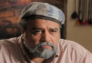 حضور هنرمندان در مراسم ختم مادر محمدرضا شریفی‌نیا/ فیلم