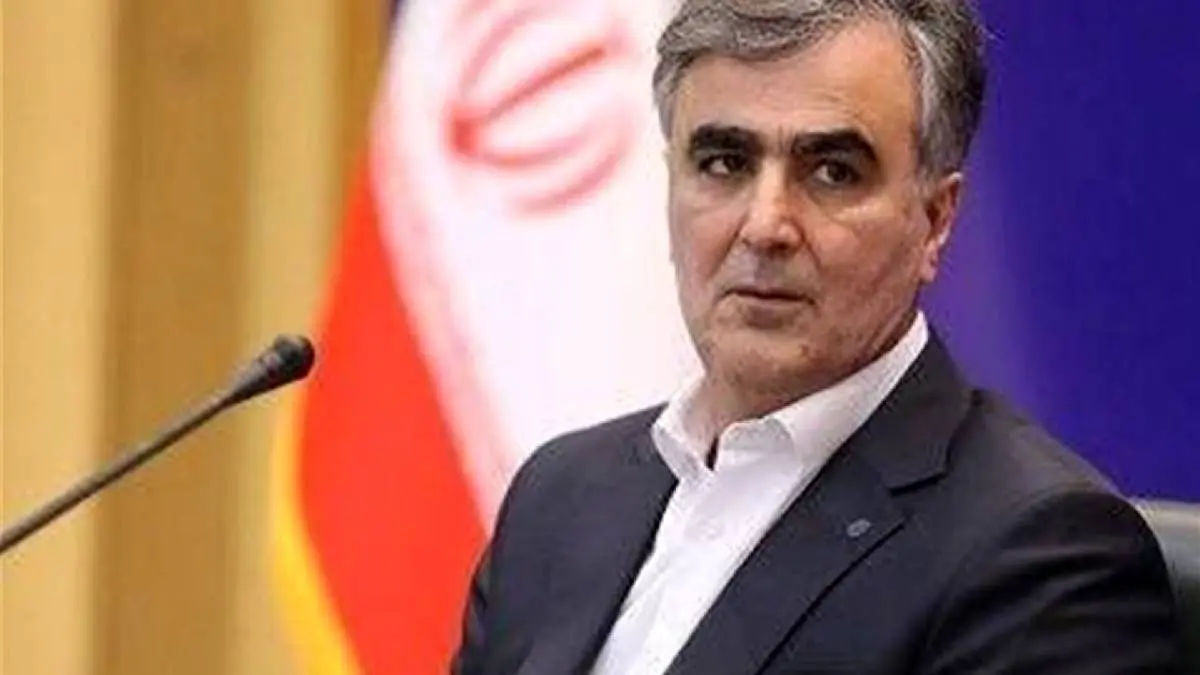 بازدید رئیس کل بانک مرکزی از شعبات بانکی