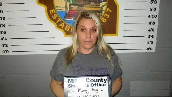 دستگیری زن خیانتکاری که به خاطر ازدواج با معشوقه اش، شوهرش را سوزاند +عکس