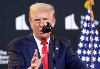ترامپیسم از ابولا و کرونا هم مرگبارتر است؛ جهان نباید کوتاه بیاید