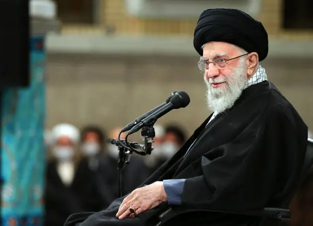 رهبر انقلاب: آمریکایی‌ها بدانند ملت ایران تسلیم‌شدنی نیست