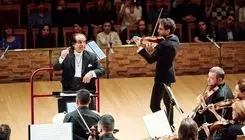 «علی رهبری» ارکستر سمفونیک مارینسکی روسیه را روی صحنه می‌رود