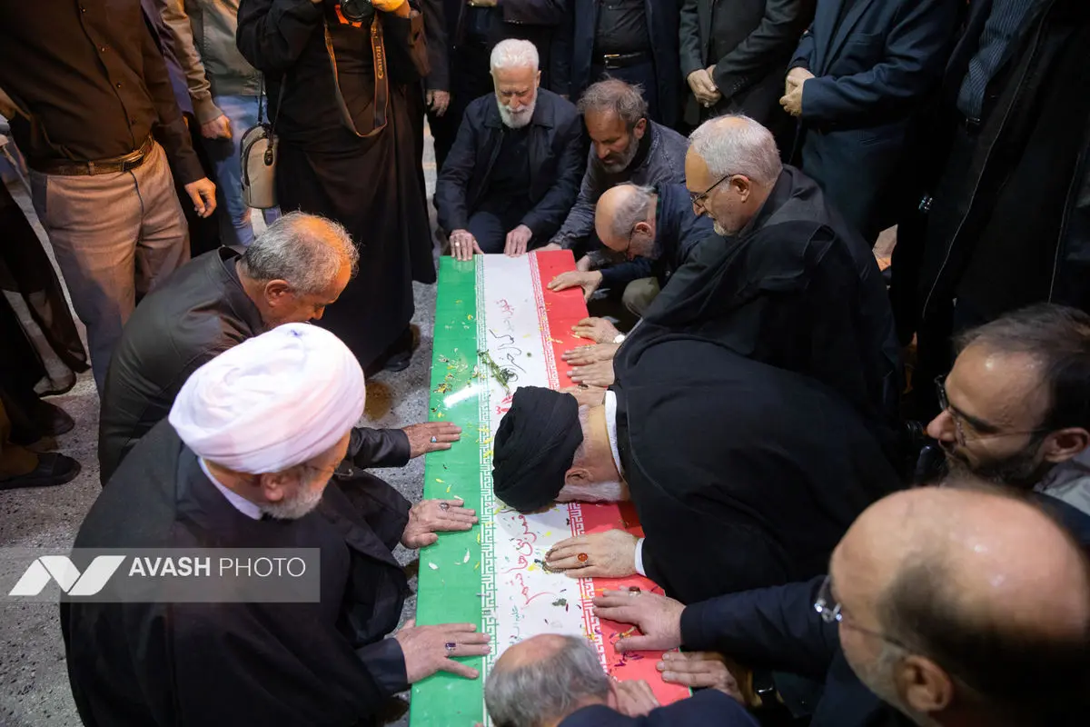 مراسم خاکسپاری پیکر شهید کمال خرازی