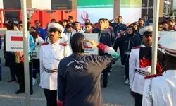 احترام نظامی به پرچم مقدس کشورمان در مراسم اهتزار پرچم

