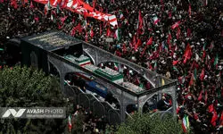 کدام مقام از پیکر رهبر شهید در مشهد استقبال کرد؟