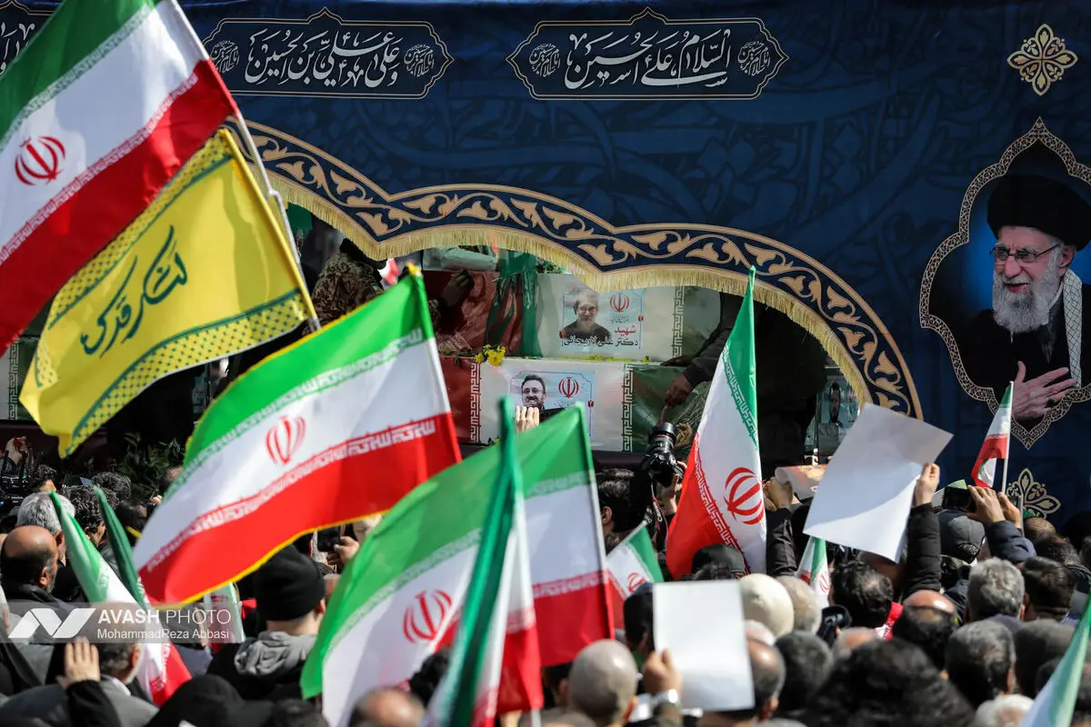 مراسم تشییع «علی لاریجانی»، «غلامرضا سلیمانی» و قهرمانان «ناو دنا»