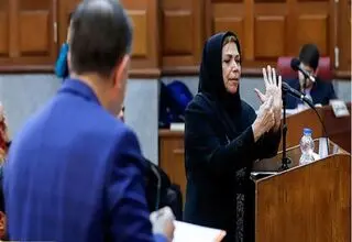 استقبال جالب از یک زن خاص