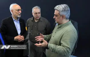 علی اکبر صالحی از تحریریه آوش بازدید کرد 