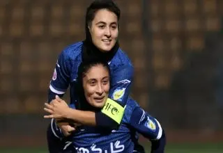 افسانه، خانم‌گل زودهنگام لیگ برتر زنان