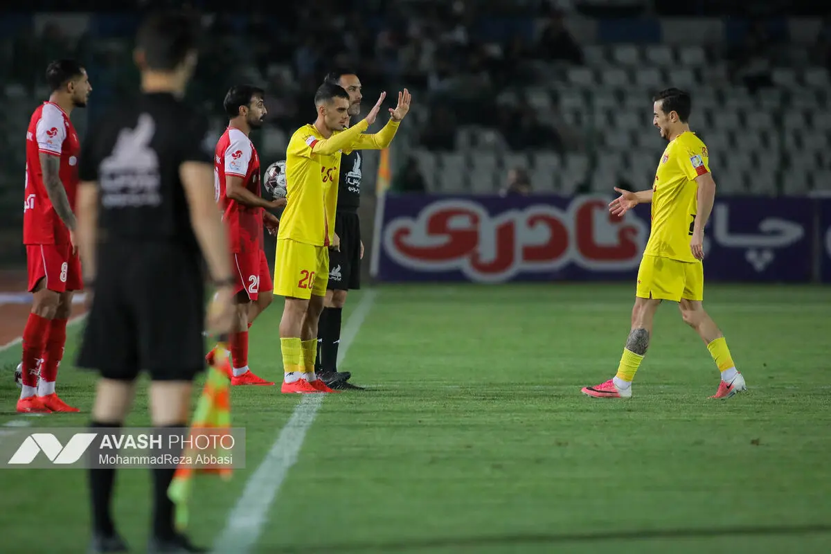 هفته دهم لیگ برتر فوتبال ایران؛ پرسپولیس - فولاد