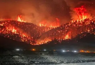 درخواست برای مهار فوری آتش‌سوزی دشت بکک و کوه‌های کوهمره‌ سرخی