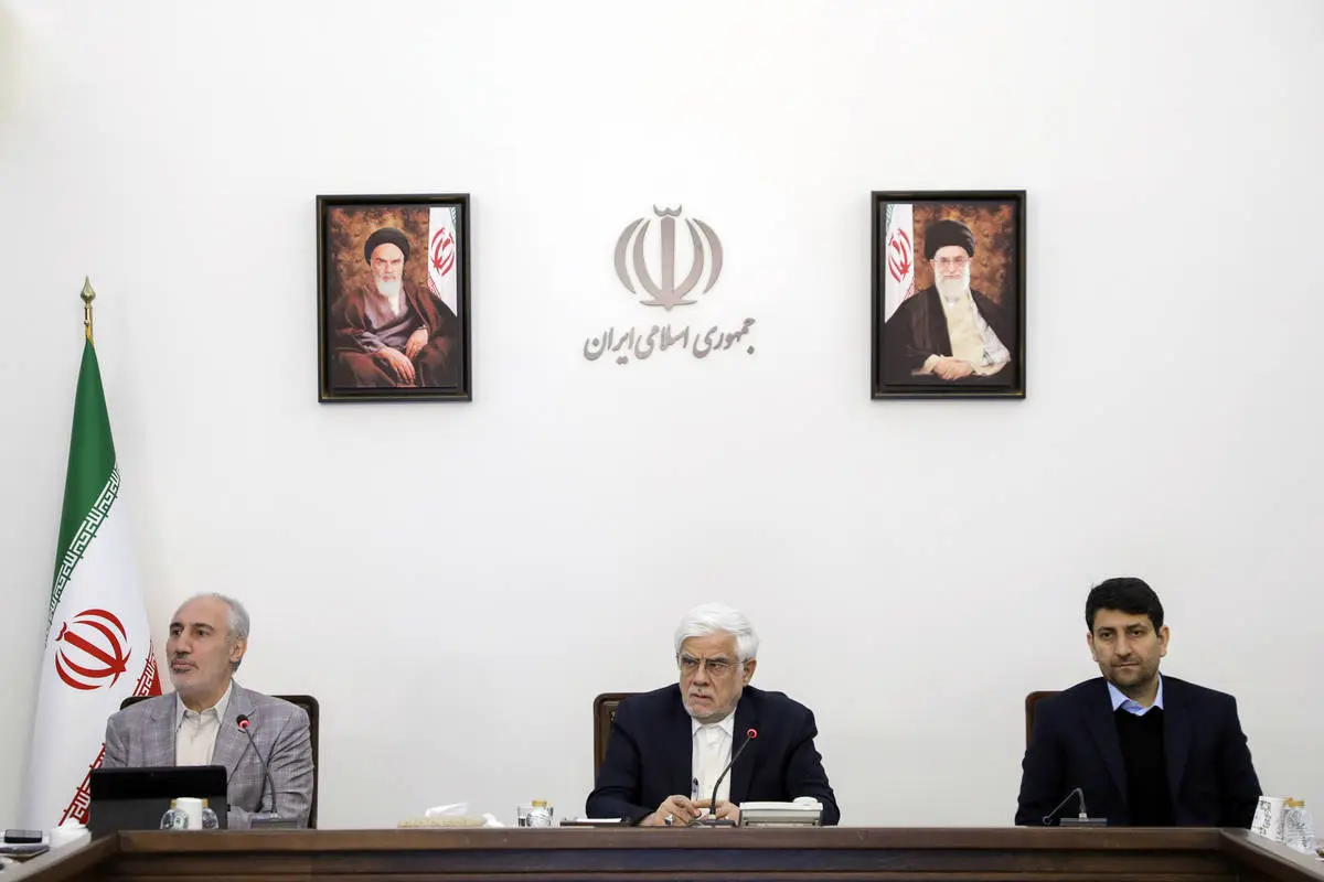 عارف: معلوم نیست چه نهادی متولی محرومیت زدایی است