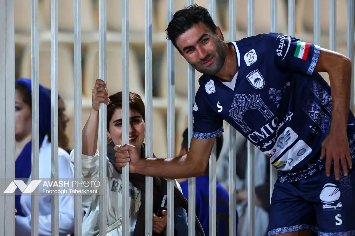 لیگ برتر فوتبال - استقلال و چادرملو