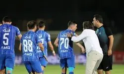 تشویق ساپینتو توسط استقلالی‌ها و نکته برداری سرمربی الوحدات