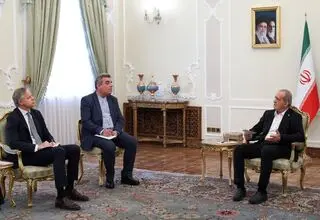رئیس‌جمهور: توسعه روابط با آلمان مستلزم اصلاح رویکردها و تقویت اعتماد متقابل است