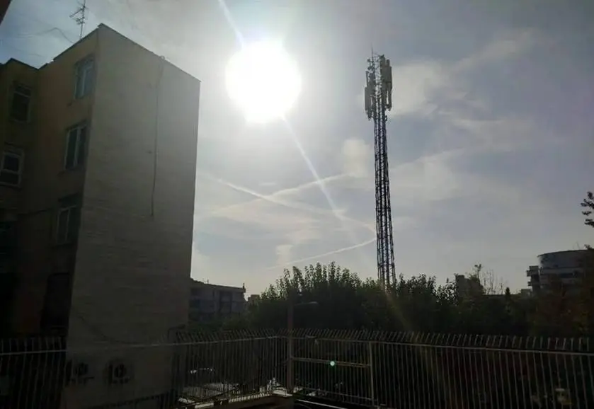 ماجرای عجیب خطوط سفید در آسمان تهران