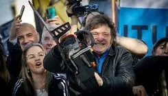 پروفسور دیوانه همچنان می‌تازد