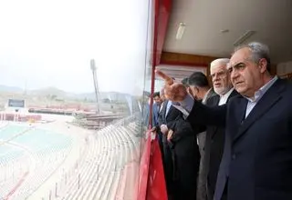 بازدید عارف از ورزشگاه یادگار امام و بررسی مشکلات زیرساختی
