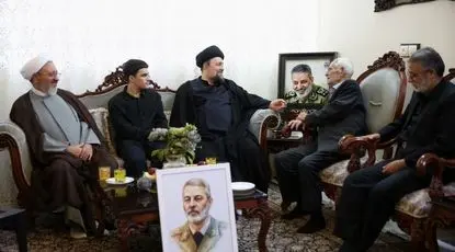 حضور سیدحسن خمینی در منزل سرلشکر شهید سید عبدالرحیم موسوی