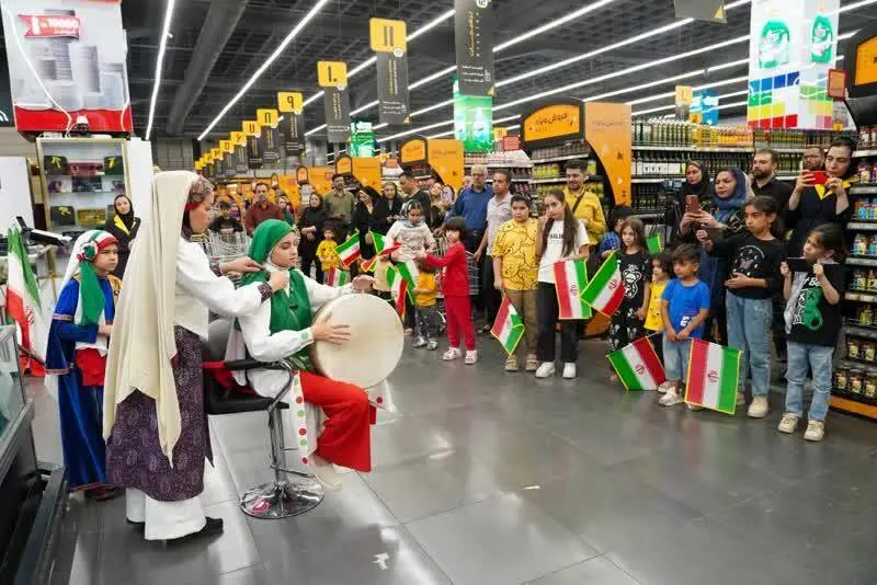 شاهنامه خوانی و تئاتر خیابانی در شیراز