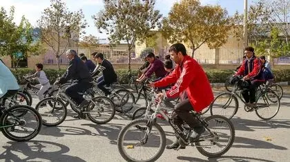 تهران؛ شهری که پیاده‌رو ندارد