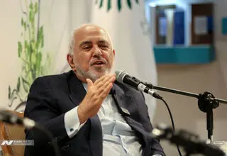 ۲ چالش عمده جهان چندقطبی از نگاه ظریف