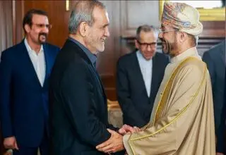 تأکید پزشکیان بر گسترش همکاری‌های ایران و عمان