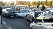 تصادف وحشتناک پژو ۲۰۶ با ۲ خودرو در بزرگراه هاشمی/ببینید