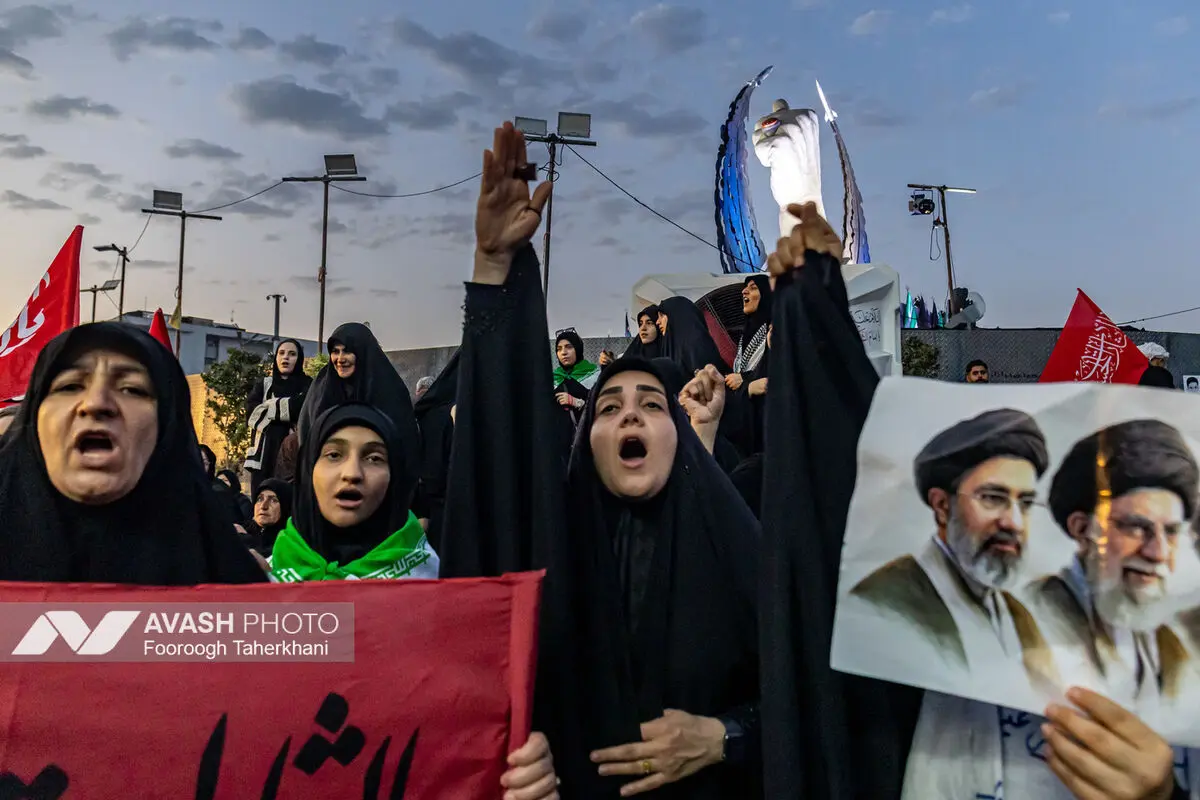 مراسم تشییع پیکر مطهر رهبر شهید انقلاب در تهران - ۴