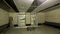 درهای آسانسورهای مترو هنوزم به روی مردم بسته است