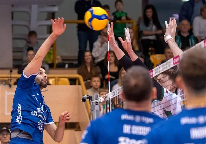 یاران عبادی‌پور شکست خوردند