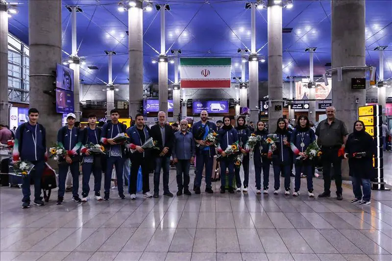 تیم ملی بسکتبال پسران و دختران به میهن بازگشتند