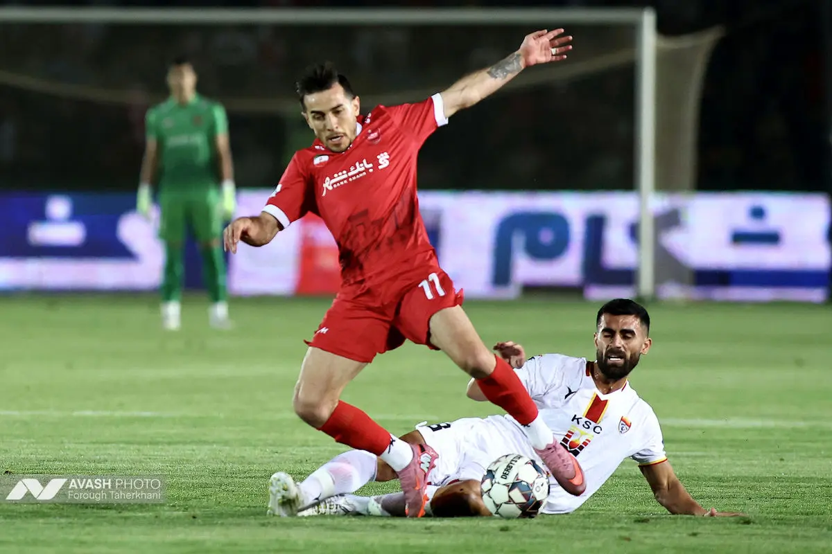 لیگ برتر فوتبال - پرسپولیس و فولاد