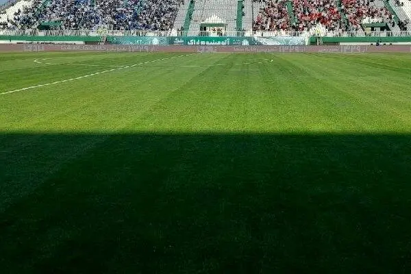 ظرفیت ورزشگاه امام خمینی اراک تکمیل شد