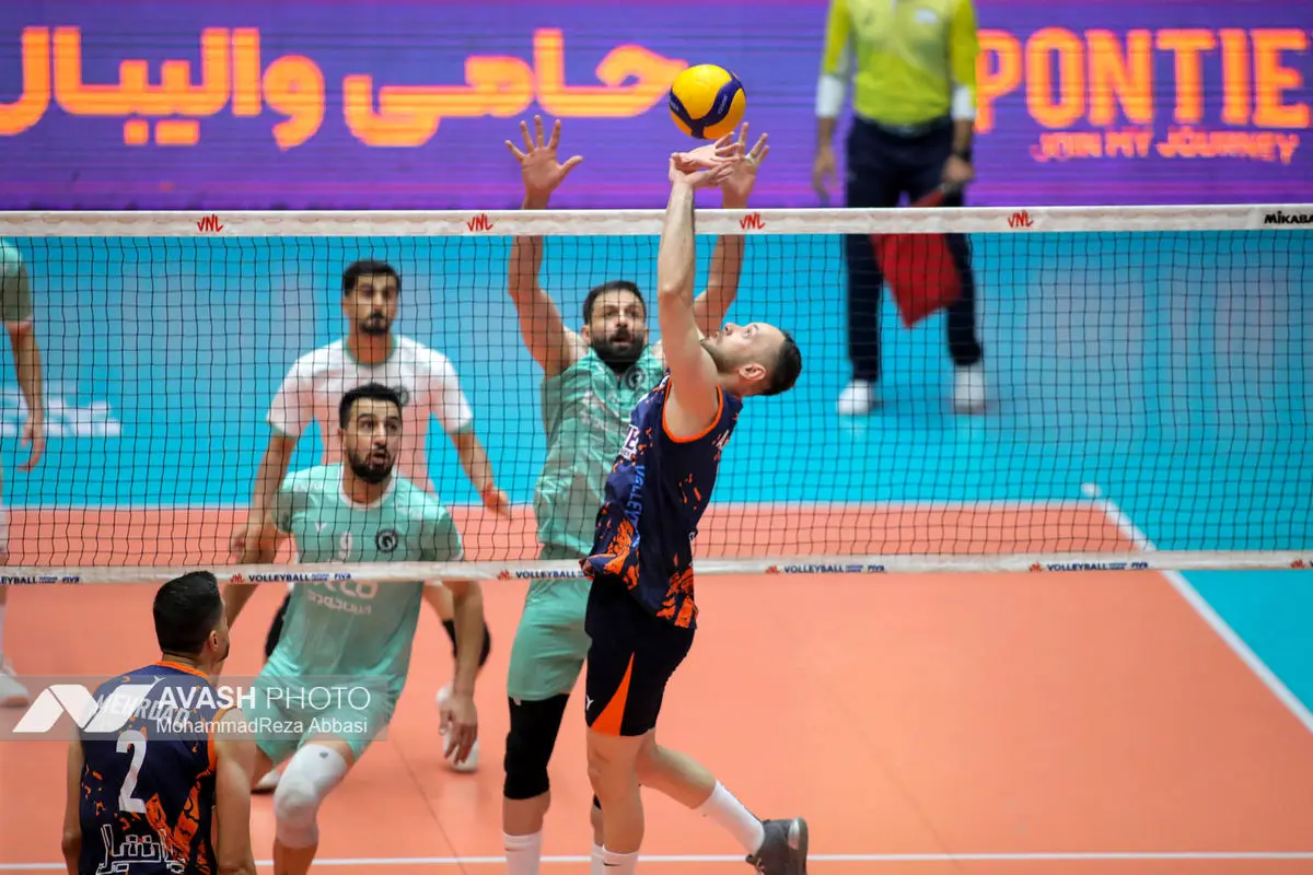 دیدار تیم های والیبال پیکان تهران و سایپا تهران