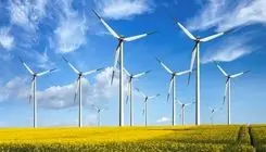 صاعقه توربین بادی را به آتش کشید