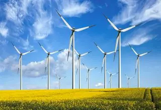 صاعقه توربین بادی را به آتش کشید