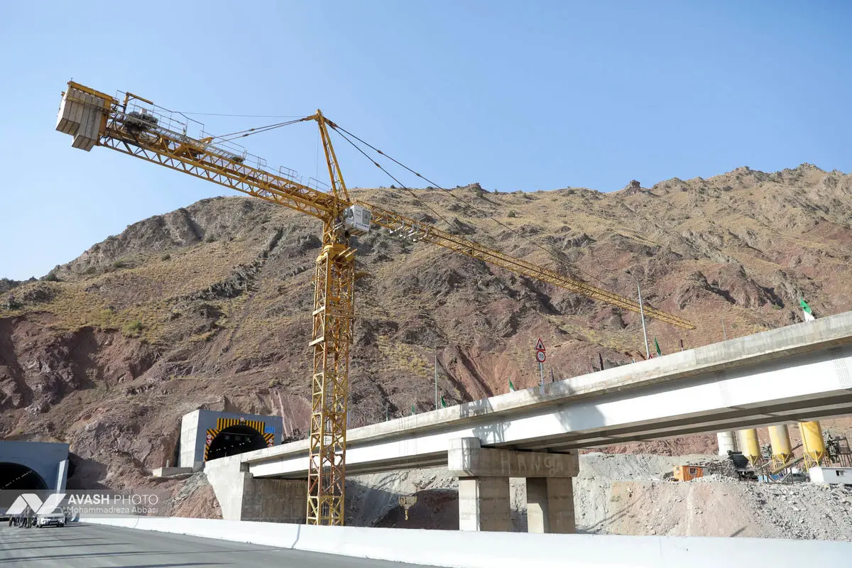 بازدید رئیس بنیاد مستضعفان از باند شرقی فاز 2 آزادراه تهران شمال
