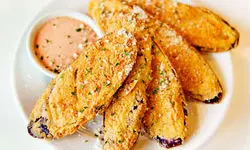 طرز تهیه بادمجان سوخاری متفاوت، ارزان و خوشمزه/ فیلم
