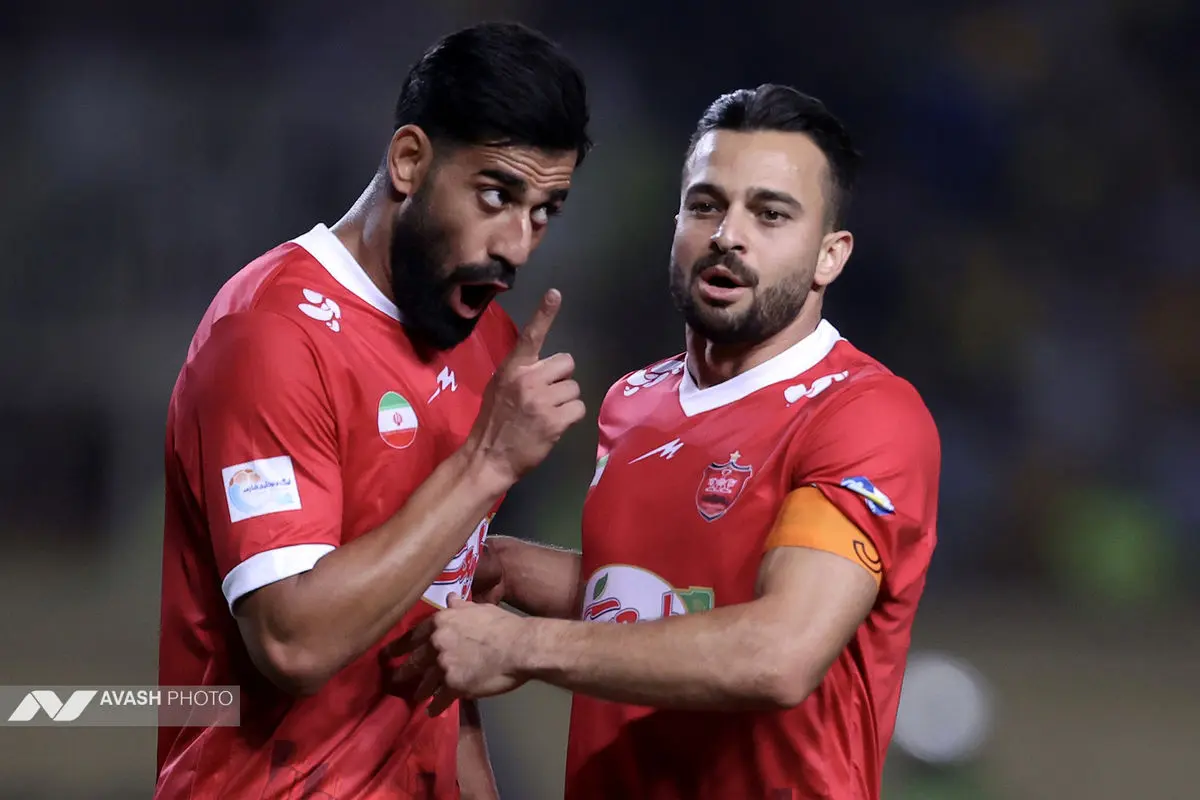 دیدار تیم های فوتبال سپاهان اصفهان و پرسپولیس تهران